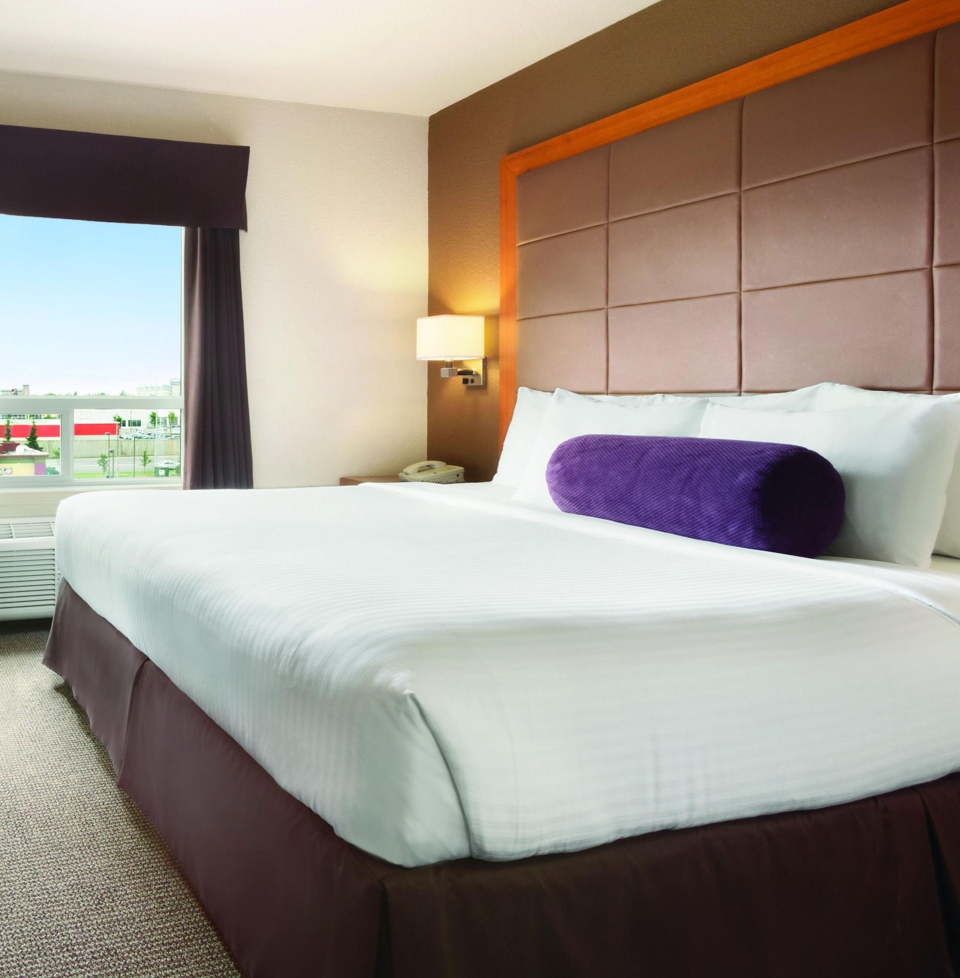 Days By Wyndham Airport 3*