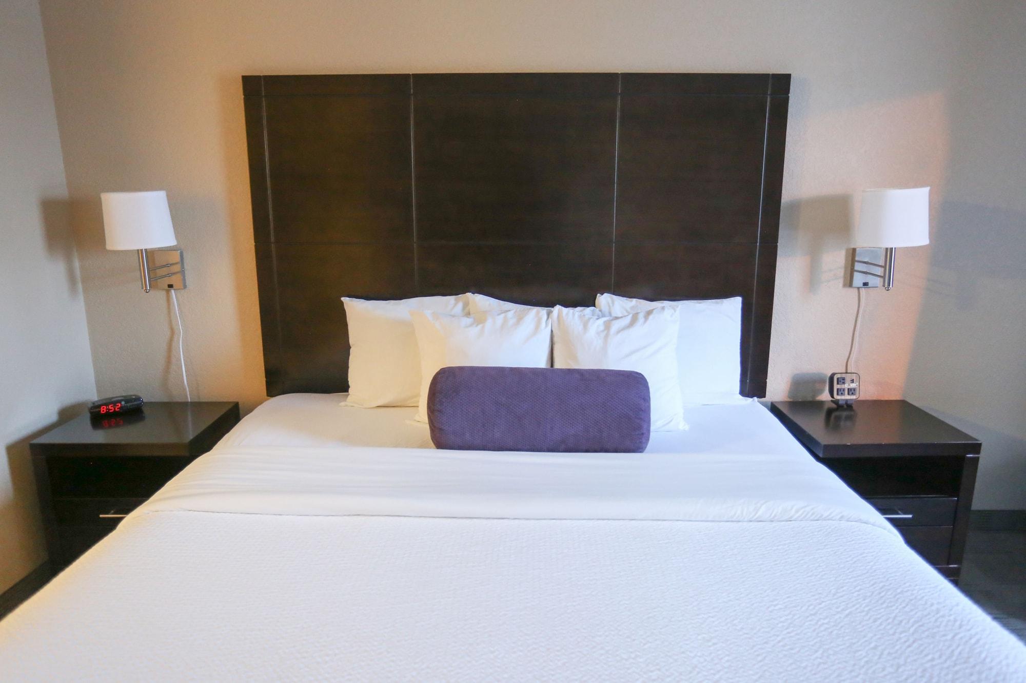 Hotel Days By Wyndham Airport Calgary