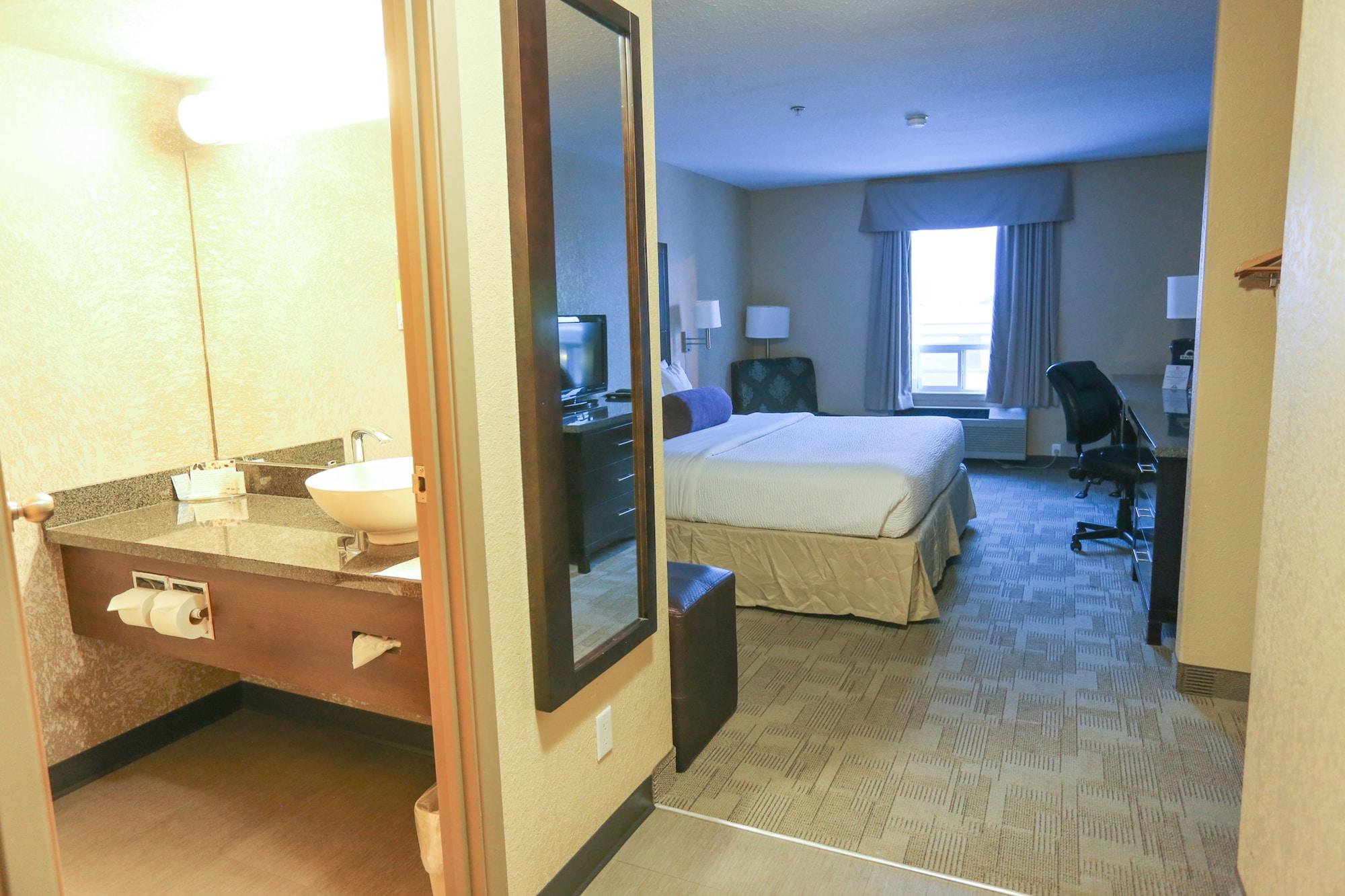 Days By Wyndham Airport 3*