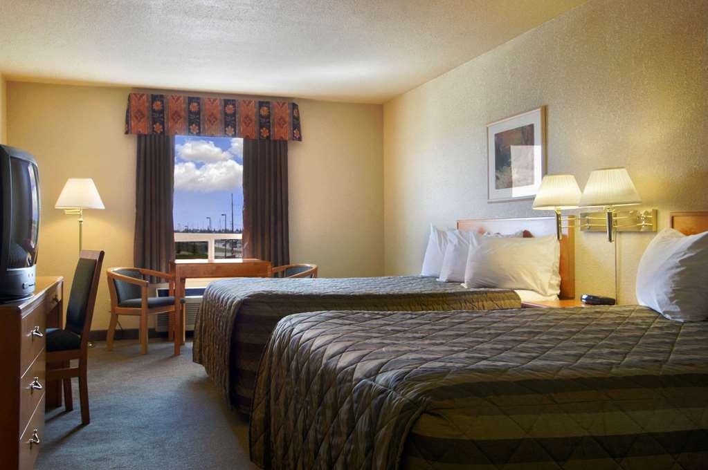 Days By Wyndham Airport Hotel Calgary