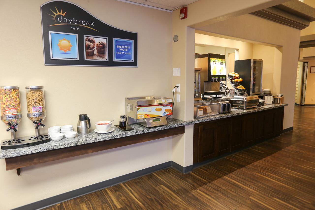 Days By Wyndham Airport Hotel Calgary