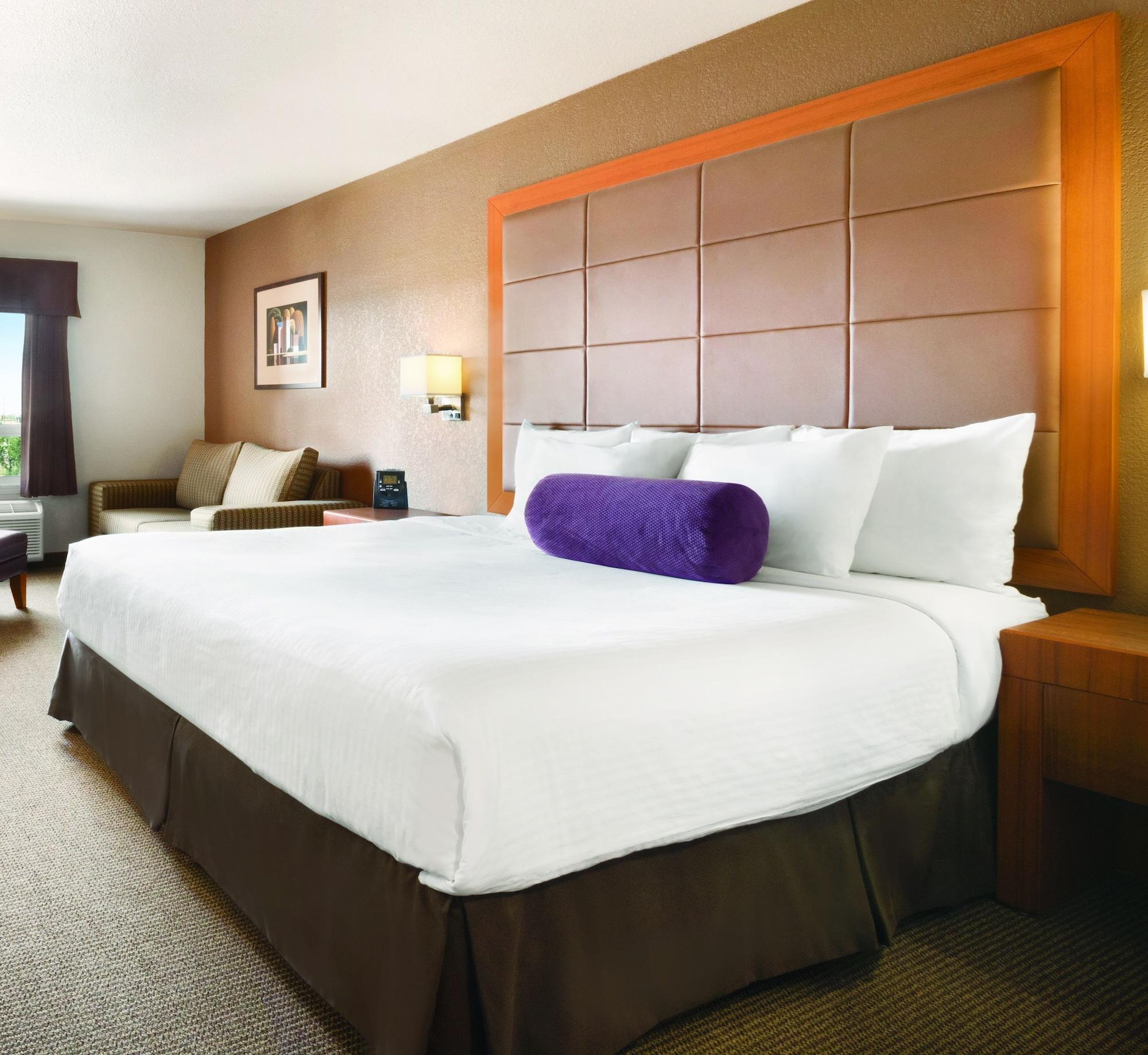 Days By Wyndham Airport Calgary